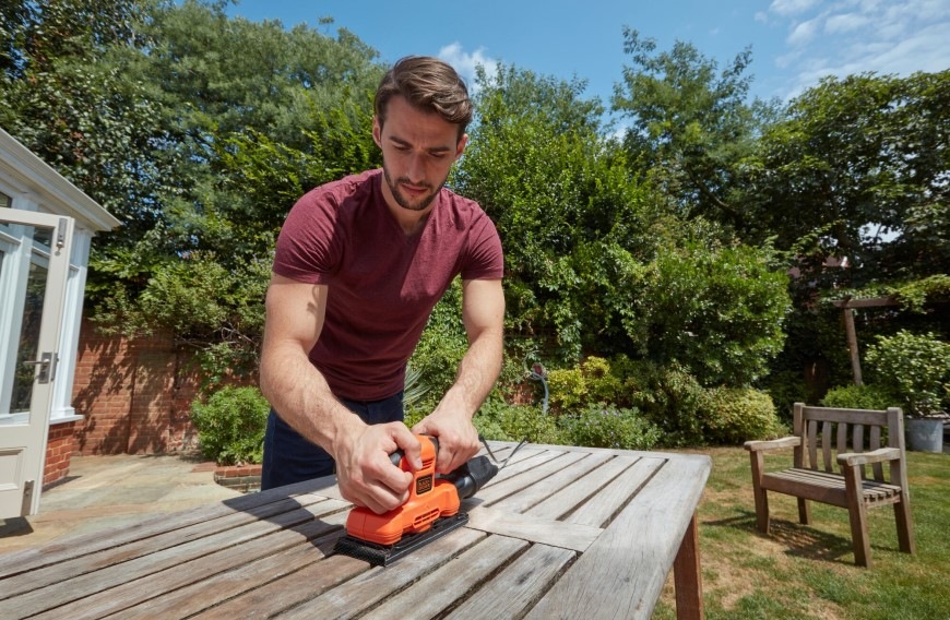 Vibračná brúska Black-Decker BEW220-QS