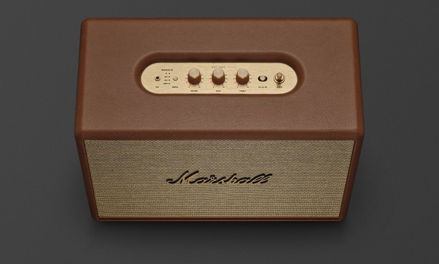Marshall Woburn III, hnedá