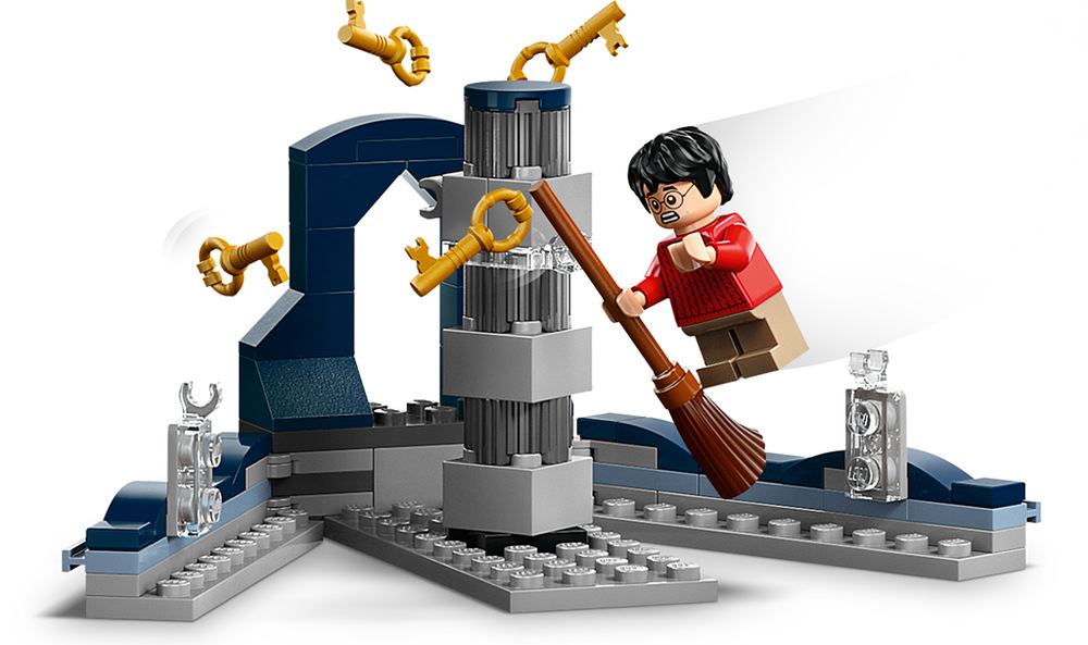 Stavebnica LEGO® Harry Potter™ 76454 Bradavický hrad: Hlavní věž Šesť minifigúrok LEGO Harry Potter a figúrky Chĺpka, Hedvigy a Fawkese umožní rozohrať vlastné dobrodružstvo.