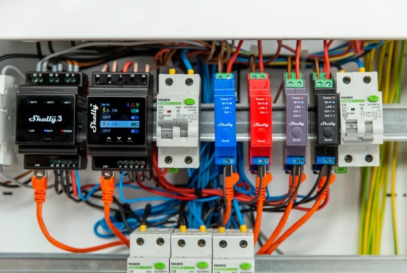 Modul Shelly Pro 3, 3x 16A na DIN lištu, Wi-Fi, LAN Shelly Pro 3