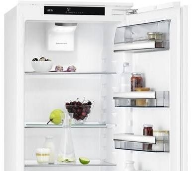 Chladnička AEG SKE818E1DC biela Chladnička AEG SKE818E1DC biela