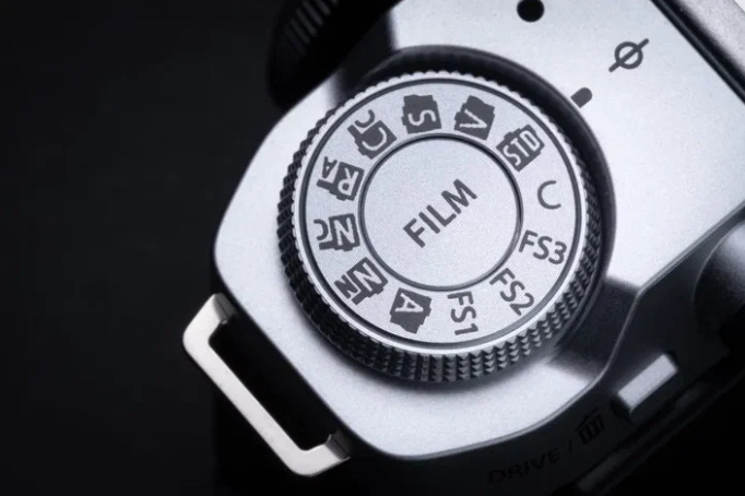 Fujifilm X-M5 zaujme aj voličom filmových simulácií