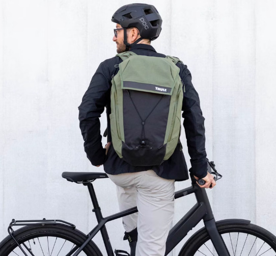 Batoh na notebook THULE Paramount Commuter 28 l čierny Batoh na notebook THULE Paramount Commuter 28 l - čierny