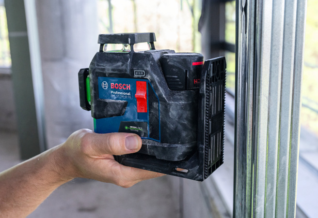 Čiarový laser Bosch Professional GLL 12V-100-33 CG