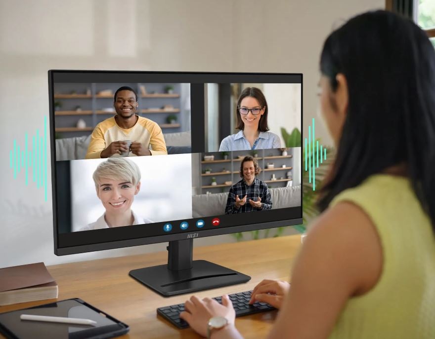 Monitor MSI PRO MP275Q E14 čierny Žena pri videokonferencii na monitore MSI PRO MP275Q E14