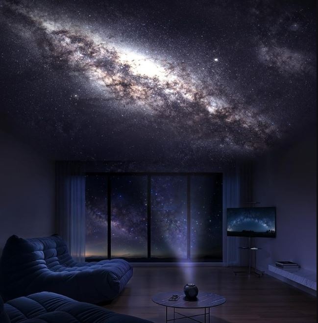 Projekcia nočnej oblohy s Govee Galaxy Light Projector 2 Pro