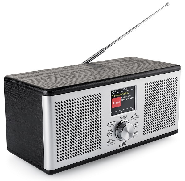Stereo rádio JVC RA-E775B-DAB s prehľadným LCD displejom, ovládacími tlačidlami a plne vysunutou teleskopickou anténou pre kvalitný DAB+ príjem