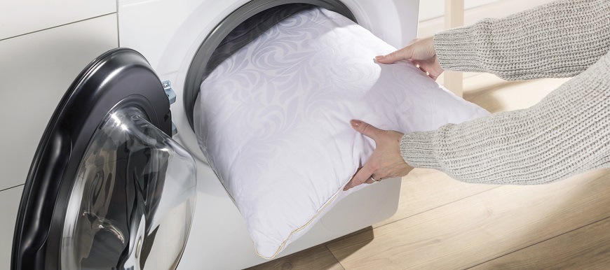 Vopred plnená práčka Gorenje WSEP84AWI, biela, program Vankúše