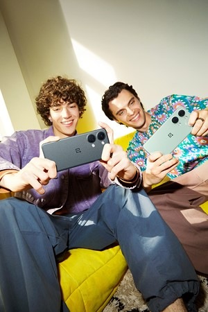 Mobilný telefón OnePlus Nord 3 5G 8 GB / 128 GB sivý Mobilný telefón OnePlus Nord 3 5G 8 GB / 128 GB sivý