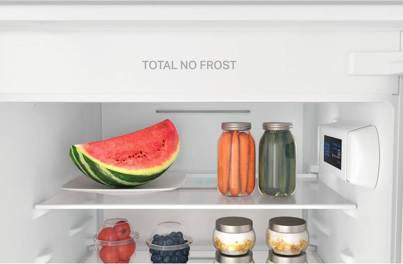 Chladnička s mrazničkou Indesit INC18 T112 biela Chladnička kombinovaná Indesit INC18 T112 NoFrost, vstavaná, systém Total No Frost