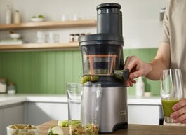 Odšťavovač KENWOOD JMP85.00SI strieborný Odšťavovač KENWOOD JMP85.00SI strieborný