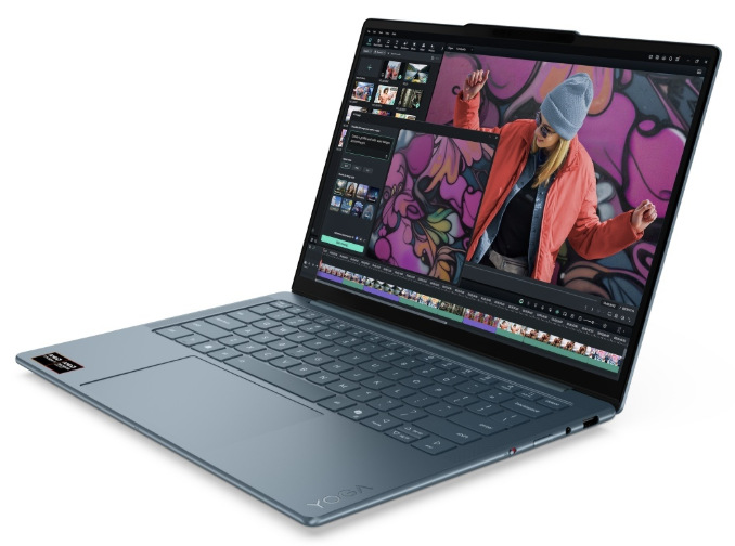 Notebook Lenovo Yoga Slim 7 14AKP10 modrý Otvorený notebook Lenovo Yoga Slim 7 14AKP10 s programom na úpravu videa