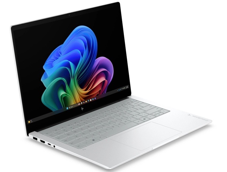 Notebook HP OmniBook X AI 14-ka0071ncx + Game Pass predplatné na 2 mesiace strieborný Detail obrázku notebooku.