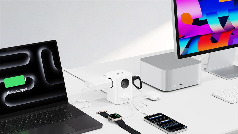Rozbočovacia zásuvka Cubenest PowerCube 4xAC, PD 65W, 2xC,1xA, 1.5m kabel sivá/biela Rozbočovacia zásuvka Cubenest