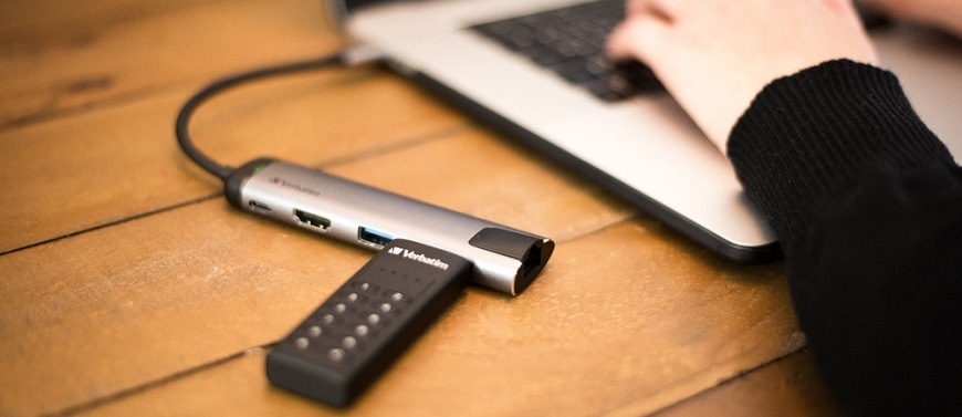 USB flashdisk Verbatim Keypad Secure, 64GB USB 3.0 čierny