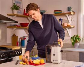 Odšťavovač RUSSELL HOBBS Juice Luxe Stone 28770-56 béžový

 obrázok produktu 14 z 21