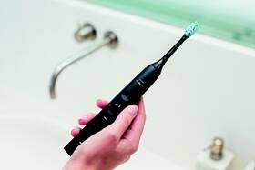 Zubná kefka Philips HX9911/09 čierna

 obrázok produktu 3 z 9
