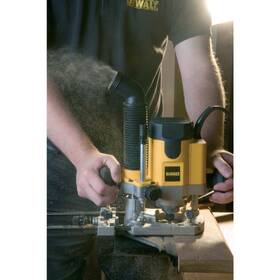 Fréza horná Dewalt DW621 1 100W 

 obrázok produktu 10 z 10