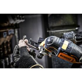 Multibrúska Dewalt DCS356N-XJ (bez batérie) 

 obrázok produktu 4 z 4