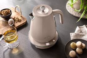 Rýchlovarná kanvica De'Longhi Eclettica SpecialTea KBY2011.BG béžová

 obrázok produktu 6 z 10