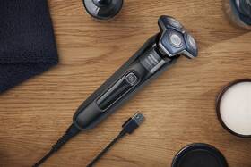 Holiaci strojček Philips S7886/35 čierny

 obrázok produktu 9 z 23