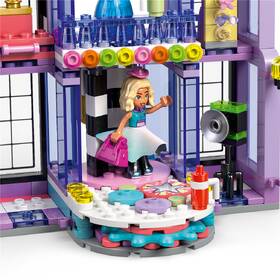 Stavebnica LEGO® Friends 42685 Módna prehliadka v mestečku Heartlake 

 obrázok produktu 2 z 8