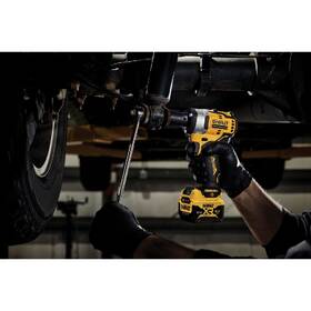 Doťahovák rázový Dewalt DCF901P1-QW (s batériou) 

 obrázok produktu 2 z 2