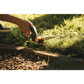 Nožnice na trávu Fiskars A000016652 Servo-System GS42 čierne

 obrázok produktu 5 z 5