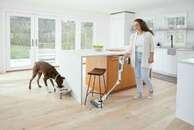 Tyčový vysávač Shark IW3612EUT Detect Clean & Empty biely

 obrázok produktu 5 z 10