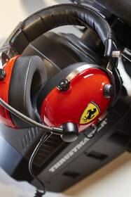 Headset Thrustmaster T.Racing Scuderia Ferrari Edition čierny/červený

 obrázok produktu 4 z 5