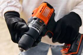 Vŕtací skrutkovač Black-Decker BCD383D2XK-QW (s batériou) 

 obrázok produktu 3 z 5