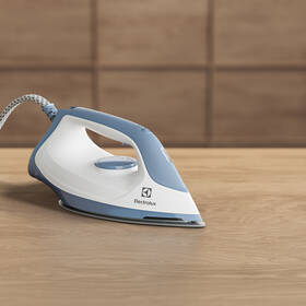 Žehliaci systém Electrolux E5ST1-2DB biela/modrá

 obrázok produktu 2 z 6