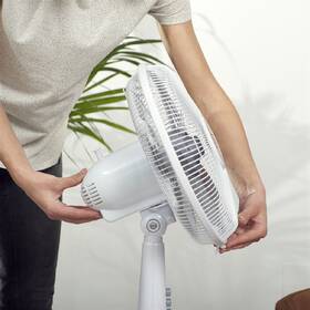 Ventilátor stolový Black+Decker BXEFD40E biely

 obrázok produktu 3 z 7