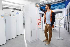 Laserový diaľkomer Bosch PLR 25 (s batériou) 

 obrázok produktu 1 z 3