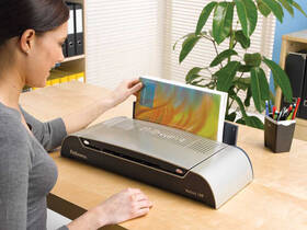 Viazač Fellowes Helios 60, termoväzba čierny/strieborný

 obrázok produktu 2 z 6