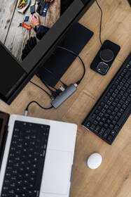 USB Hub FIXED USB-C FIXED HUB Pro, pre notebooky a tablety sivý

 obrázok produktu 8 z 11