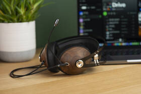 Slúchadlá Meze 99 Classics Walnut Silver Boom Mic Kit čierna/strieborná/drevená

 obrázok produktu 1 z 6
