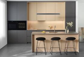 Vínotéka Amica WBA 4060 DB čierna

 obrázok produktu 14 z 14