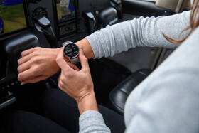 Remienok Garmin Quick Release (22 mm), strieborná pracka sivý

 obrázok produktu 4 z 4