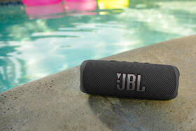 Prenosný reproduktor JBL FLIP 6 čierny

 obrázok produktu 11 z 12