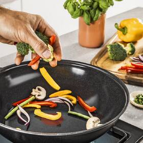 Panvica WOK Tefal G2151902, 28 cm čierna

 obrázok produktu 3 z 7