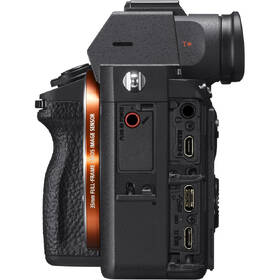 Digitálny fotoaparát Sony 7 III + 28-70 OSS II čierny

 obrázok produktu 8 z 12