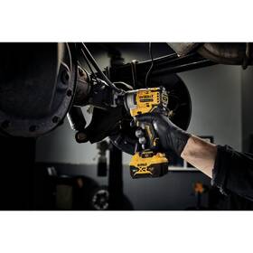 Doťahovák rázový Dewalt DCF903P1-QW (s batériou) 

 obrázok produktu 2 z 2