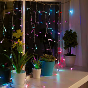 Vianočné osvetlenie ColorWay vnútorné, 100 LED, 3× 0,6m, IP20, USB, viacfarebné 

 obrázok produktu 1 z 10
