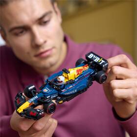 Stavebnica LEGO® Speed Champions 77243 Závodní auto Oracle Red Bull Racing RB20 F1® 

 obrázok produktu 7 z 9