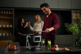 Fritéza teplovzdušná Lauben Glass&Grill Air Fryer 3in1 5500BG sivá

 obrázok produktu 19 z 19