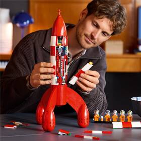 Stavebnica LEGO® Ideas 21367 Tintin® a raketa na Měsíc 

 obrázok produktu 4 z 9