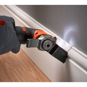 Multibrúska Black-Decker BDCOS18D1K-QW (s batériou) 

 obrázok produktu 3 z 4