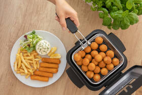 Fritéza Sencor SFR 6200SS 

 obrázok produktu 8 z 12