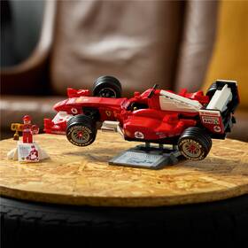 Stavebnica LEGO® Icons 11375 Ferrari F2004 a Michael Schumacher 

 obrázok produktu 3 z 9